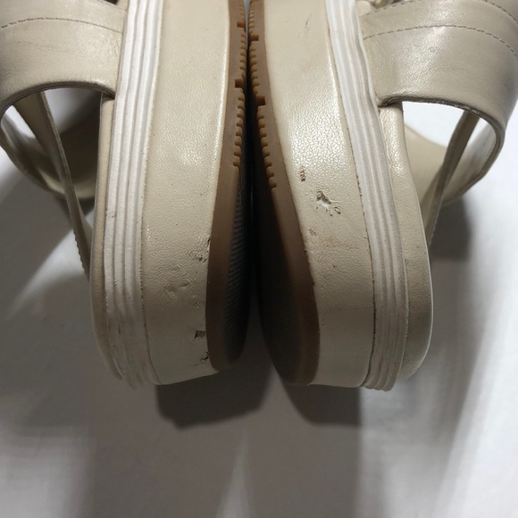 Cole Haan cream wedge sandals size 9 - Picture 4 of 12